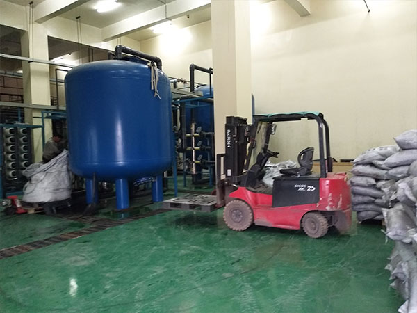 原水預處理果殼活性炭更換